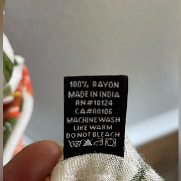 Never Established 100% Rayon Flowy Blouse SZ XXL - Picture 4 of 8